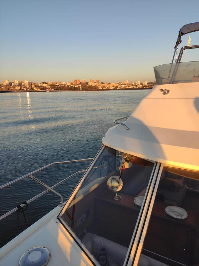 Diamantedouro - Boat Hotell Vila Nova de Gaia Exteriör bild